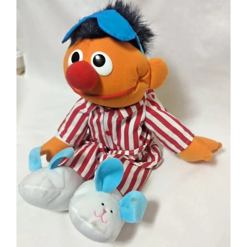 Tyco‎ Sesame Street Sleep And Snore Ernie Talking & Singing Doll Vtg 1996 Works
